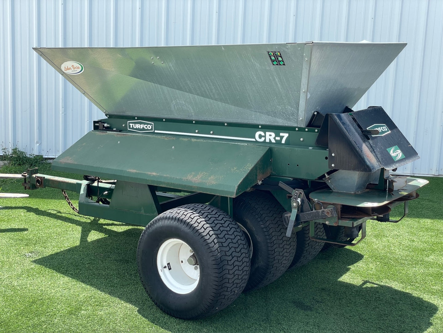 CR-7 Top Dresser