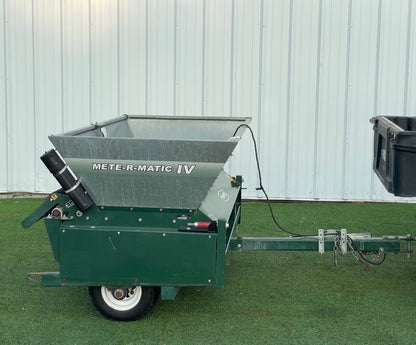 Mete-R-Matic IV Top Dresser