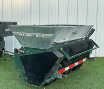 Mete-R-Matic IV Top Dresser