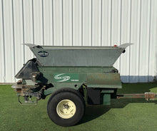 Load image into Gallery viewer, Widespin 1530 Top Dresser