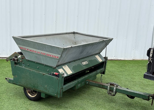 Mete-R-Matic F12D Top Dresser