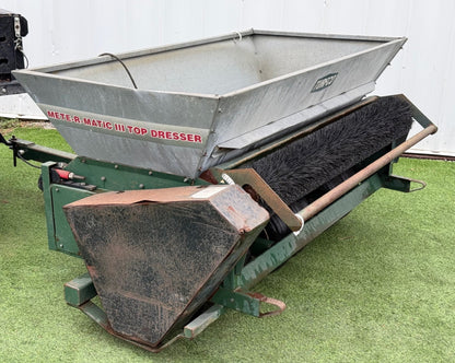 Mete-R-Matic F12D Top Dresser