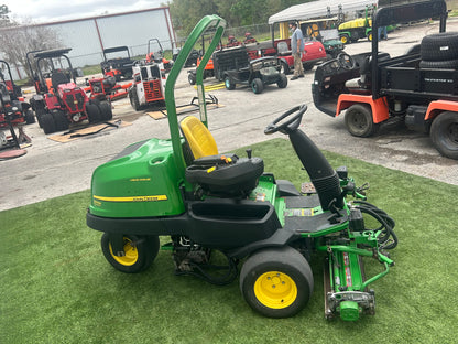 JOHN DEERE 2500B RIDING GREENS MOWER W/REELS