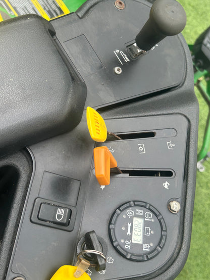 JOHN DEERE 2500B RIDING GREENS MOWER W/REELS