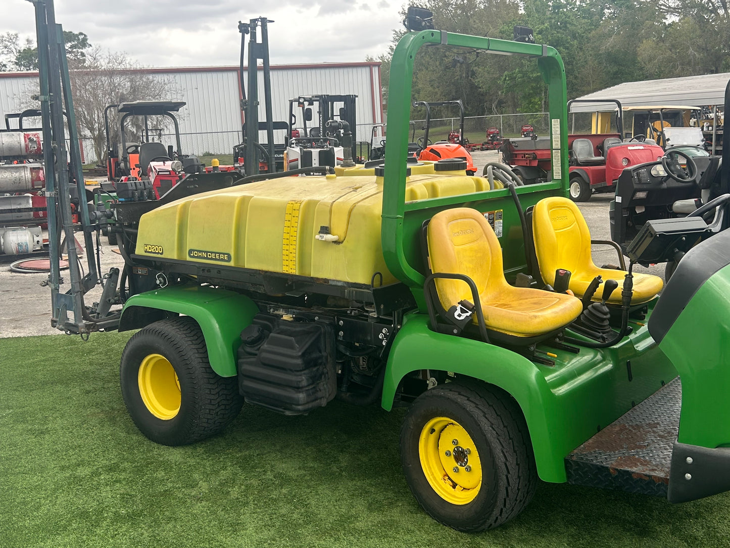 JOHN DEERE 2020A PRO GATOR W/200 GAL TANK