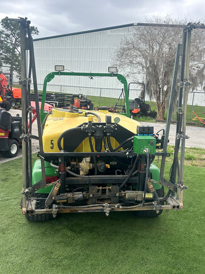 JOHN DEERE 2020A PRO GATOR W/200 GAL TANK